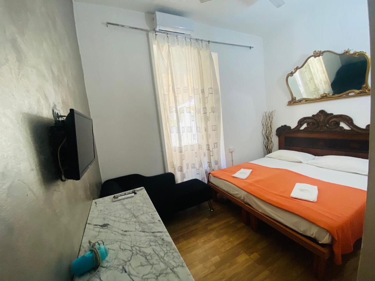 Roman Place Εξωτερικό φωτογραφία